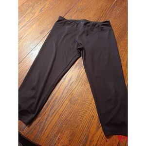 Large Calvin Klein Performance Black Capri Leggings Mid Rise Athletic Casual